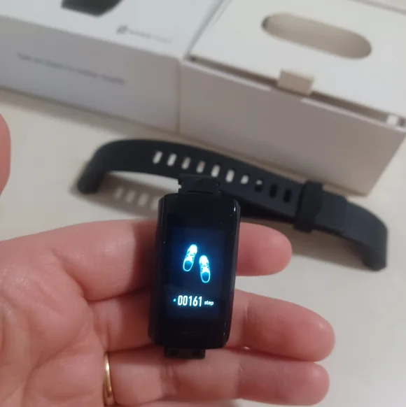 KORETRAK Smart Watch - Picture 6 of 7